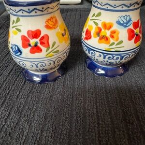 Gibson Elite Luxembourg Hand Painted Salt and Pepper Shakers‎